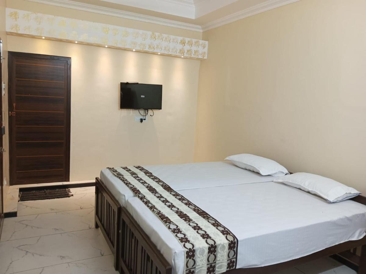 Sri Padmanabha Tourist Home Thiruvananthapuram Εξωτερικό φωτογραφία